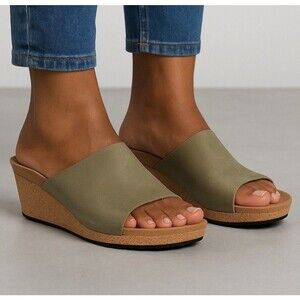 Birkenstock Papillio Namica Wedge Sandal US 7-7.5 Medium/Narrow Green/Metallic